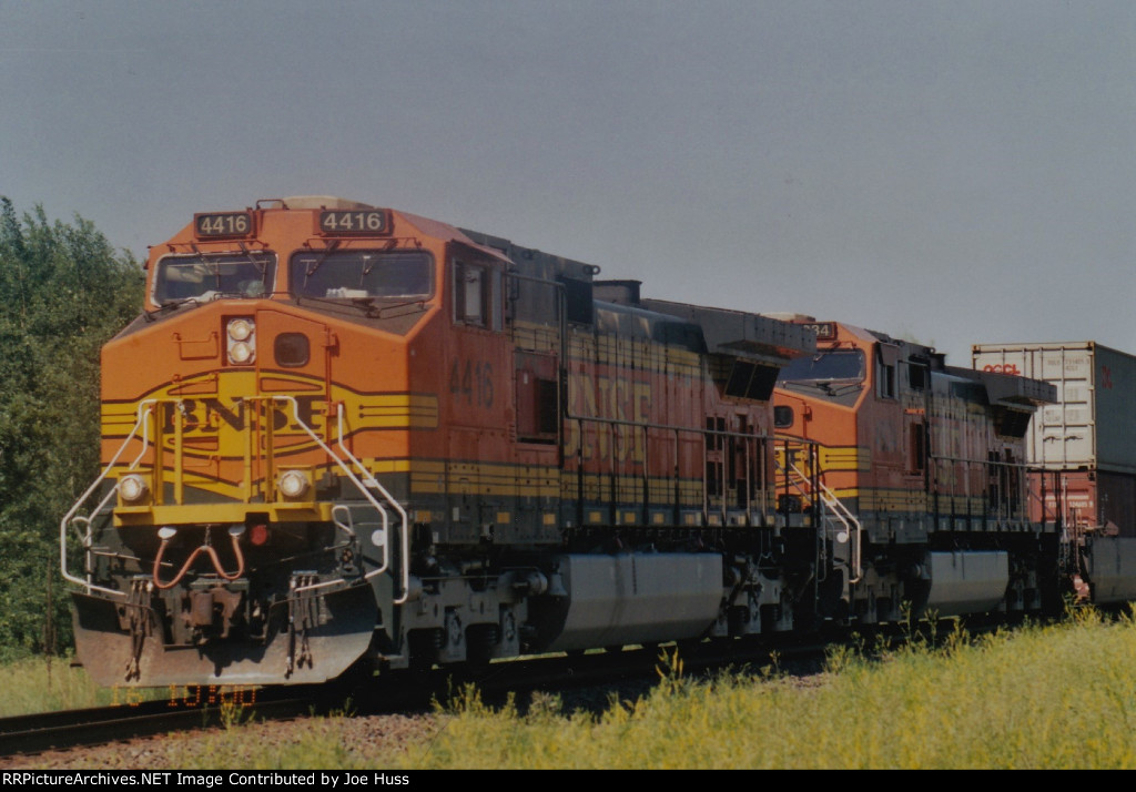 BNSF 4416 East